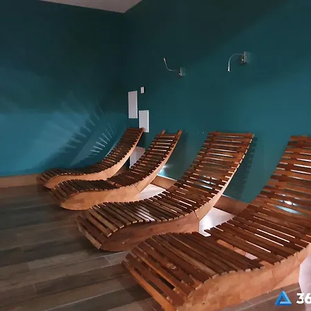 公寓 365pam - Dwie Sosny - Morski Krysztal - Sauna, Jacuzzi, Silownia, Bawialnia 尤斯托尼莫斯基