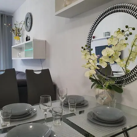 Dwie Sosny - Morski Krysztal - Sauna, Jacuzzi, Silownia, Bawialnia - 365pam Apartment *